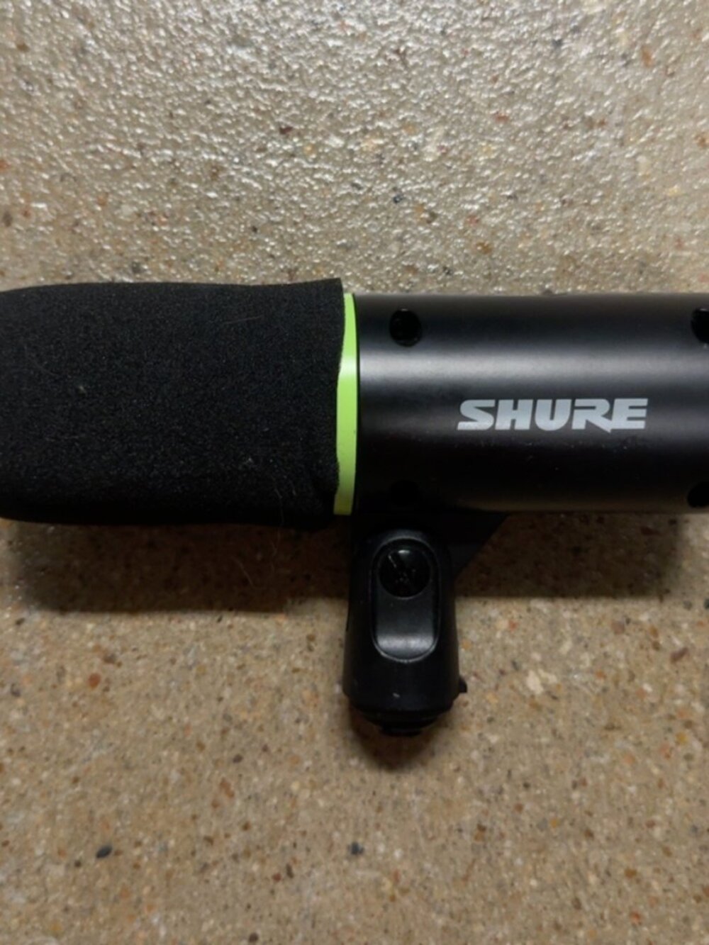 Shure MV6 USB Dynamic Microphone Podcast Gaming Streaming Black